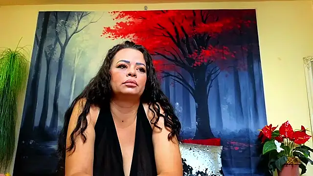 ElizabethEven online show from September 17, 2025, 4:42 pm