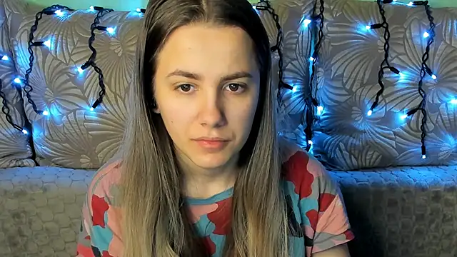 MaggieCake online show from February 4, 2026, 4:29 am