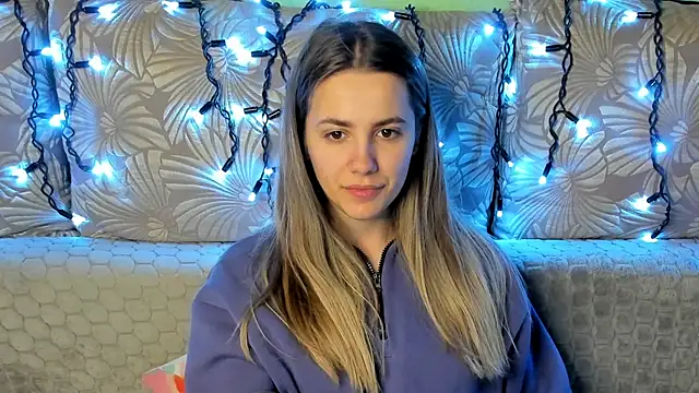 MaggieCake online show from February 11, 2026, 3:06 am