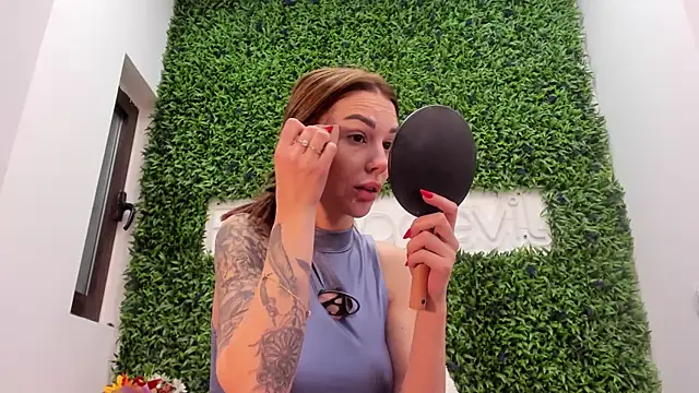 realhotfallingdevil online show from April 3, 2026, 5:03 am