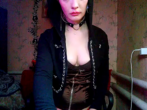 WildMissNiks online show from November 18, 2025, 9:01 am