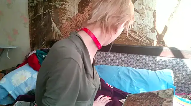 WildMissNiks online show from February 19, 2025, 8:33 am