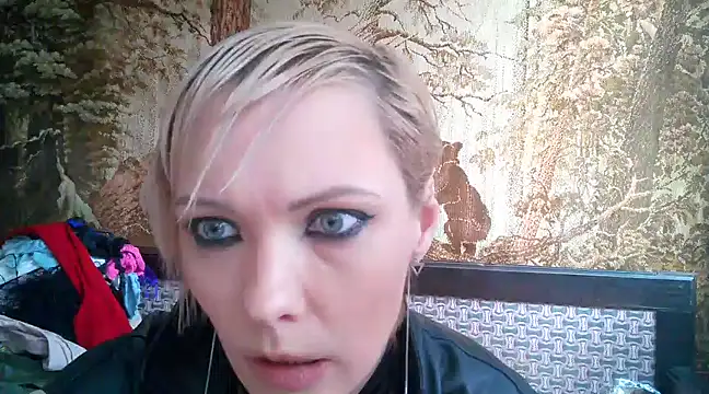 WildMissNiks online show from March 2, 2025, 10:37 am