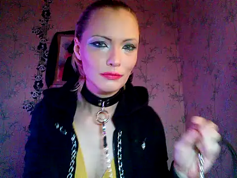 WildMissNiks online show from November 5, 2025, 8:28 am