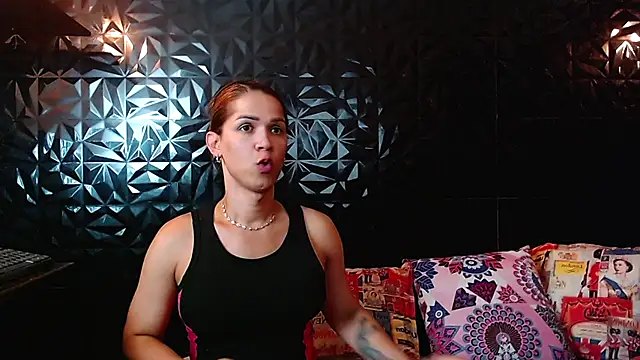 PINK  LOLA1 online show from November 27, 2025, 10:32 pm