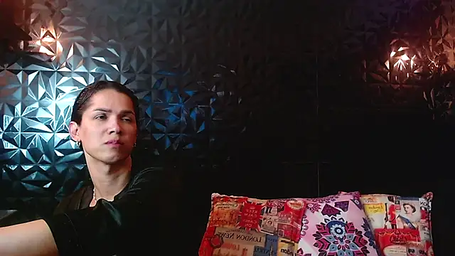 PINK  LOLA1 online show from October 31, 2025, 6:59 pm