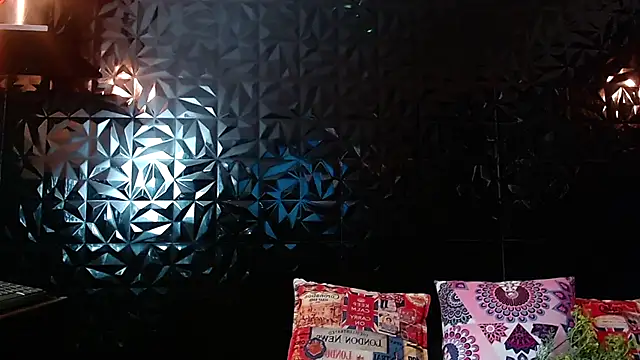 PINK  LOLA1 online show from September 9, 2025, 11:47 pm