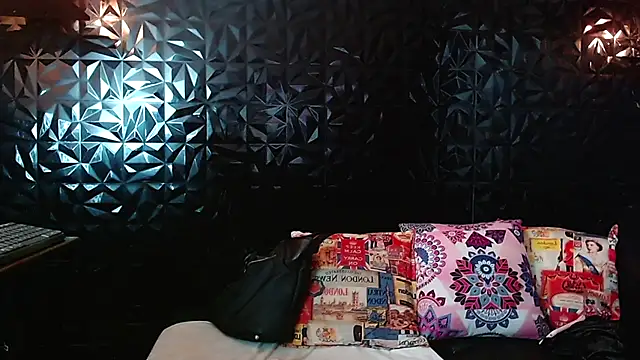 PINK  LOLA1 online show from October 12, 2025, 12:45 am