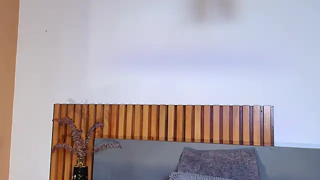 Christy Sea online show from November 5, 2025, 6:33 pm