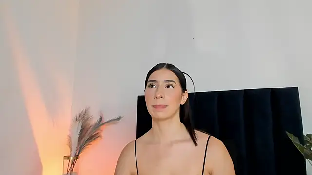 Christy Sea online show from September 30, 2025, 6:14 pm