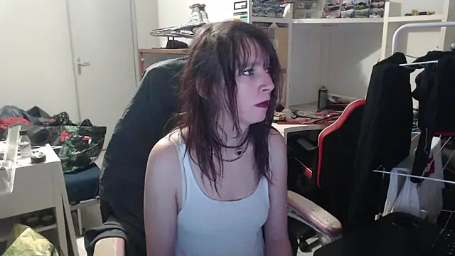 Snapshot of missthon0 chatting on March 2, 2026, 11:39 am missthon0 online show from March 2, 2026, 11:39 am