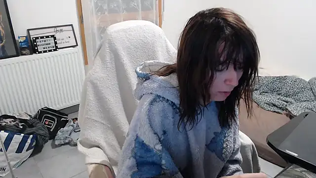 missthon0 online show from September 30, 2025, 9:26 am