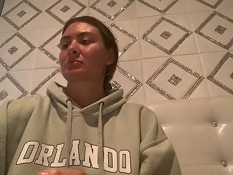 Alyssa rhoades online show from January 26, 2025, 11:39 pm