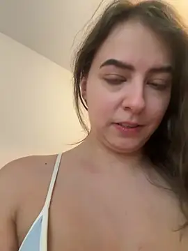 eleonoree online show from June 12, 2026, 2:37 pm