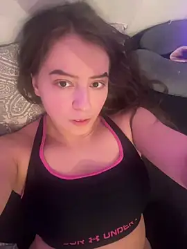 eleonoree online show from February 3, 2026, 11:43 pm