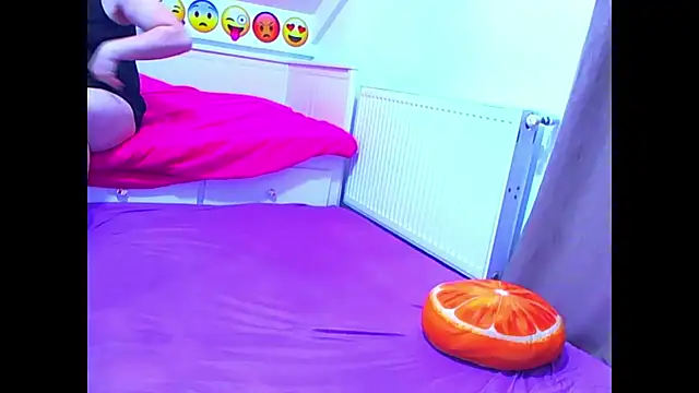 evehotty online show from February 22, 2026, 8:10 pm