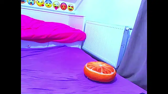 evehotty online show from February 17, 2026, 8:06 pm