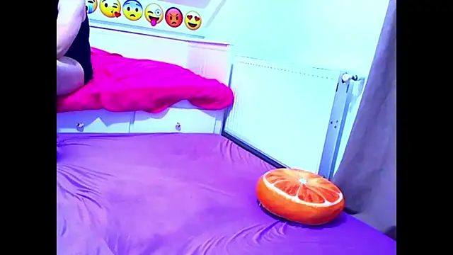 evehotty online show from February 8, 2026, 8:06 pm