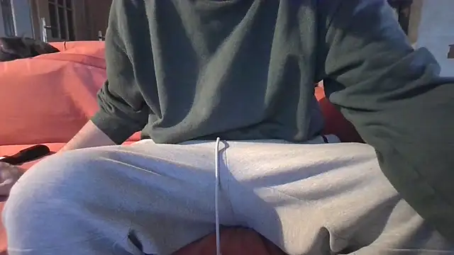 naked bear online show from February 14, 2025, 7:59 am