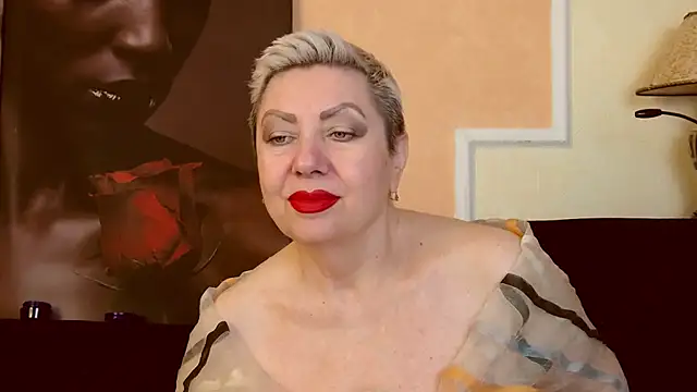 Snapshot of LadyPosh chatting on November 7, 2025, 9:52 pm LadyPosh online show from November 7, 2025, 9:52 pm