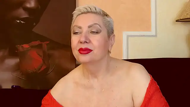 Snapshot of LadyPosh chatting on September 10, 2025, 8:52 pm LadyPosh online show from September 10, 2025, 8:52 pm