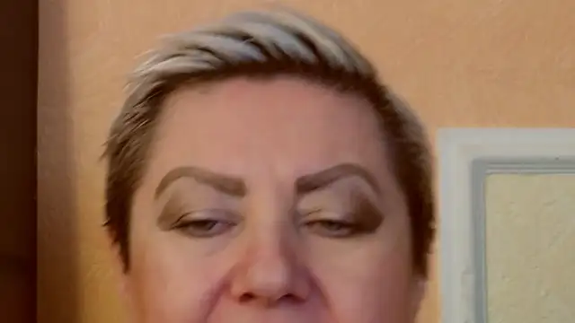 Snapshot of LadyPosh chatting on November 25, 2025, 11:05 pm LadyPosh online show from November 25, 2025, 11:05 pm