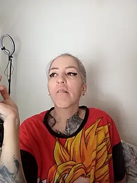 vamporasuccubus19777 online show from November 21, 2025, 3:33 pm