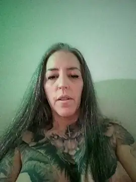 vamporasuccubus19777 online show from September 23, 2025, 11:45 pm