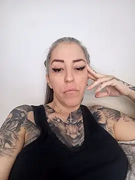 vamporasuccubus19777 online show from September 14, 2025, 11:54 am