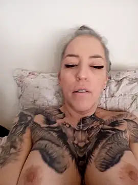 vamporasuccubus19777 online show from September 21, 2025, 2:33 pm