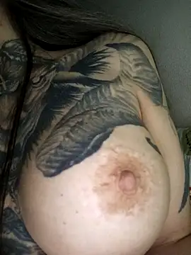 vamporasuccubus19777 online show from February 3, 2026, 6:40 am