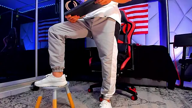 Aydenmiller96 online show from September 25, 2025, 2:12 pm