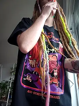 LucidLucy online show from September 24, 2025, 1:39 pm