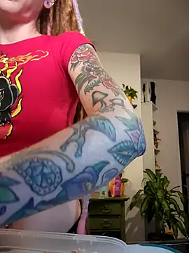 LucidLucy online show from September 25, 2025, 1:44 am