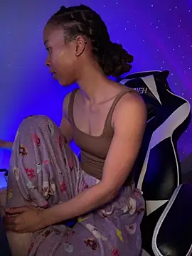 thebrattygoddess online show from March 1, 2025, 1:51 pm