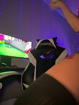 thebrattygoddess online show from March 19, 2025, 11:57 pm