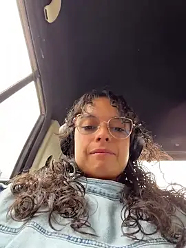 Snapshot of afroditaP_ chatting on May 30, 2026, 3:17 pm afroditaP online show from May 30, 2026, 3:17 pm