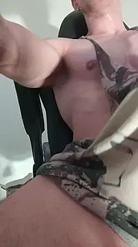 sexy fit guy on cam online show from June 17, 2026, 4:50 pm