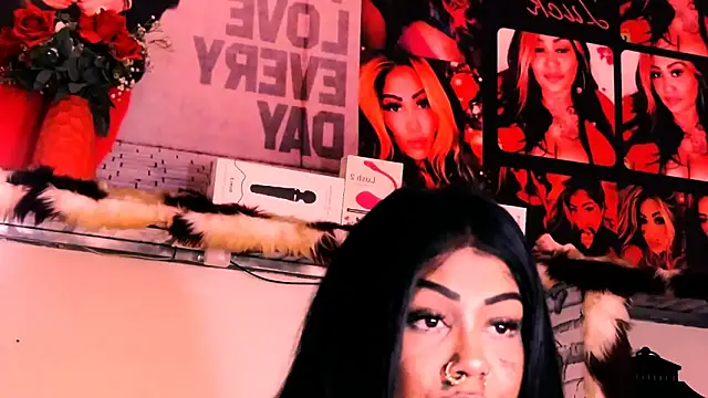 indian dreamgirl online show from November 27, 2025, 8:42 pm