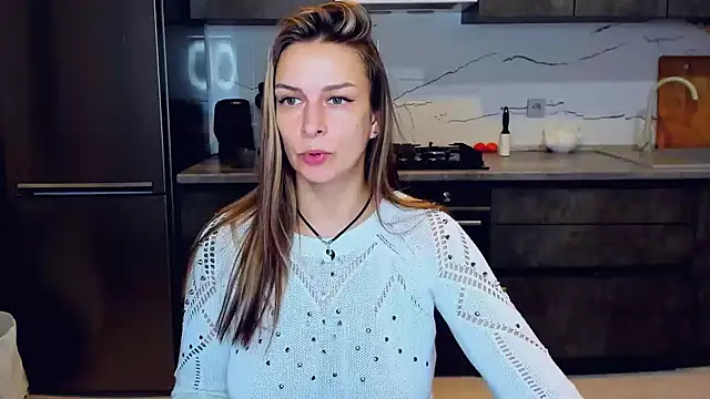 AlexiaDarren online show from February 17, 2025, 4:06 pm