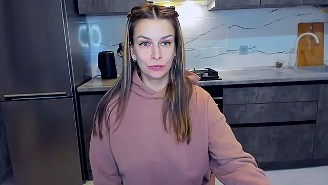 AlexiaDarren online show from February 24, 2025, 11:41 pm