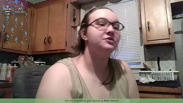 ZeTurtleMaster online show from March 3, 2025, 11:56 pm