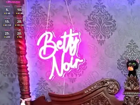 BettyNoir online show from October 17, 2025, 6:50 am