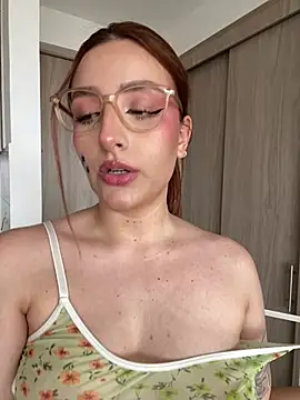 Anavi  online show from February 18, 2026, 9:33 pm