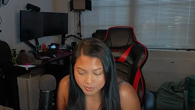 Bubbleliyah online show from September 21, 2025, 12:32 pm