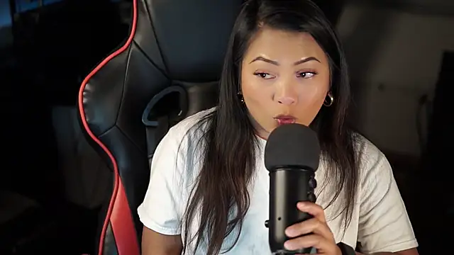 Bubbleliyah online show from December 13, 2024, 8:20 am