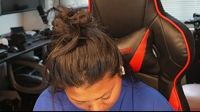 Bubbleliyah online show from April 14, 2026, 9:53 pm