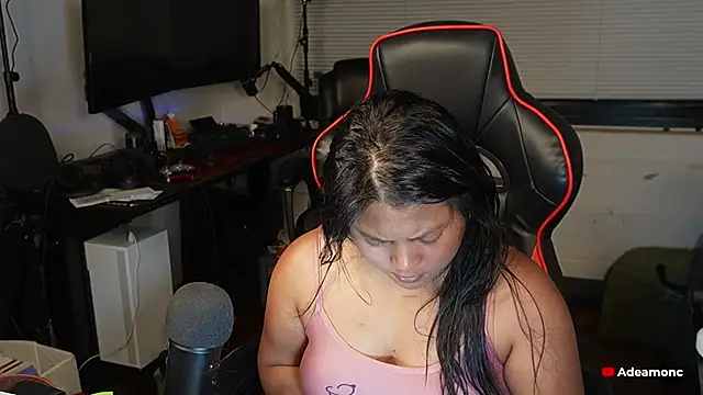 Bubbleliyah online show from October 31, 2025, 2:41 am