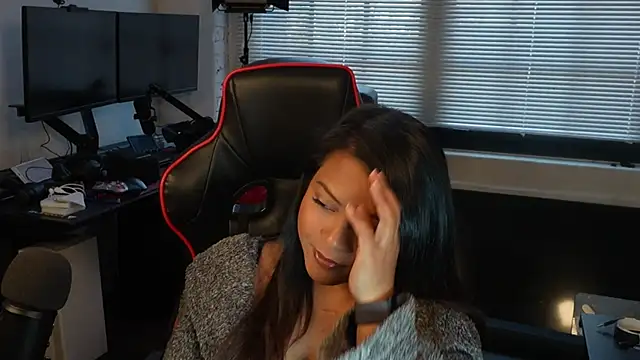 Bubbleliyah online show from March 5, 2025, 9:26 pm