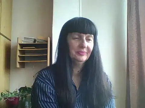 MelanyBanks online show from November 12, 2025, 9:35 am